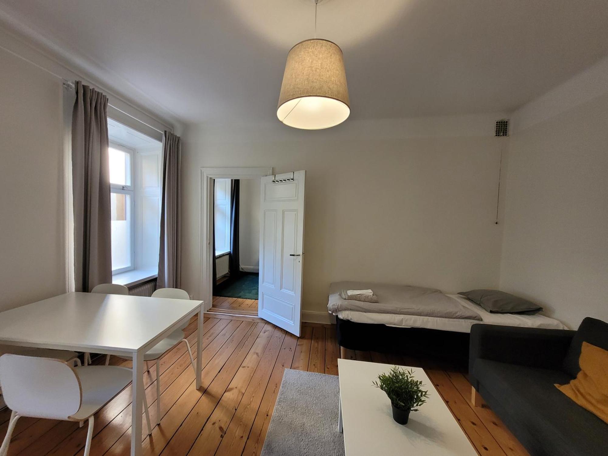 Home Inn Vmg Стокхолм Екстериор снимка